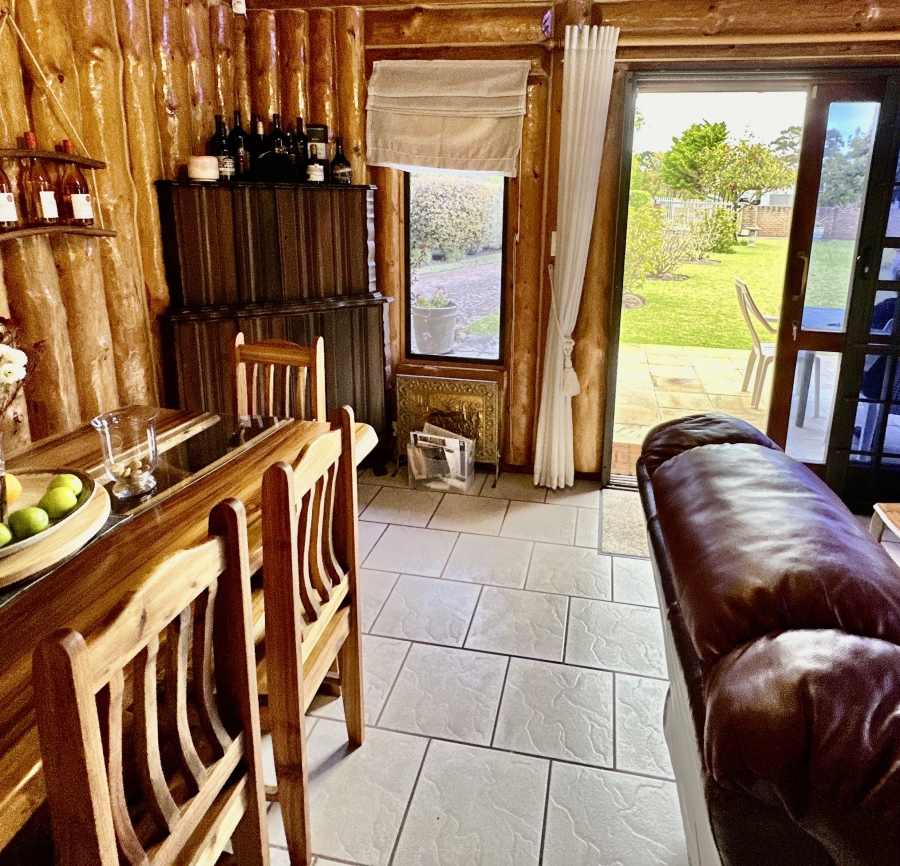 2 Bedroom Property for Sale in The Island Western Cape